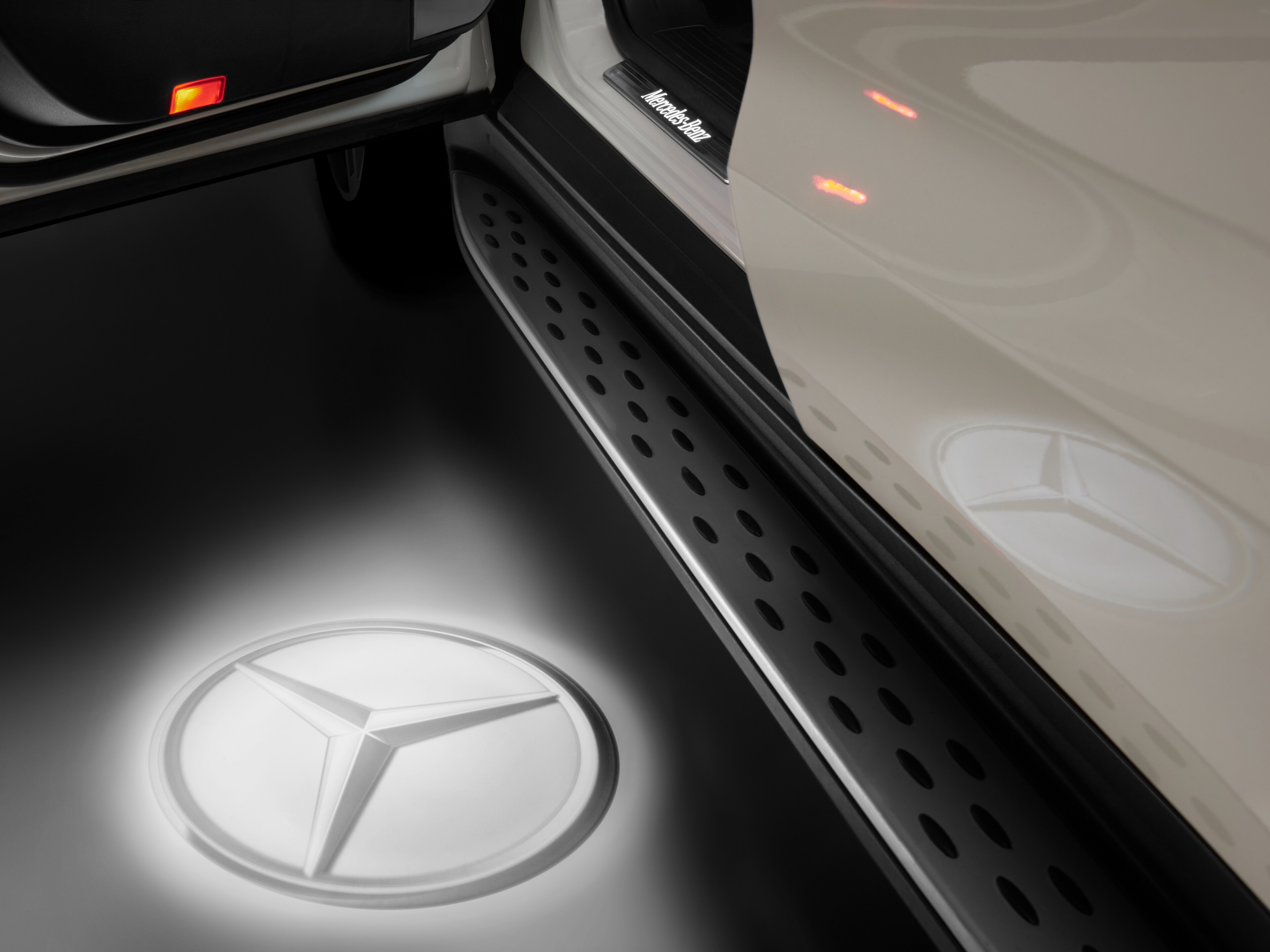 LED projektor loga, Hvězda Mercedes, 2dílné