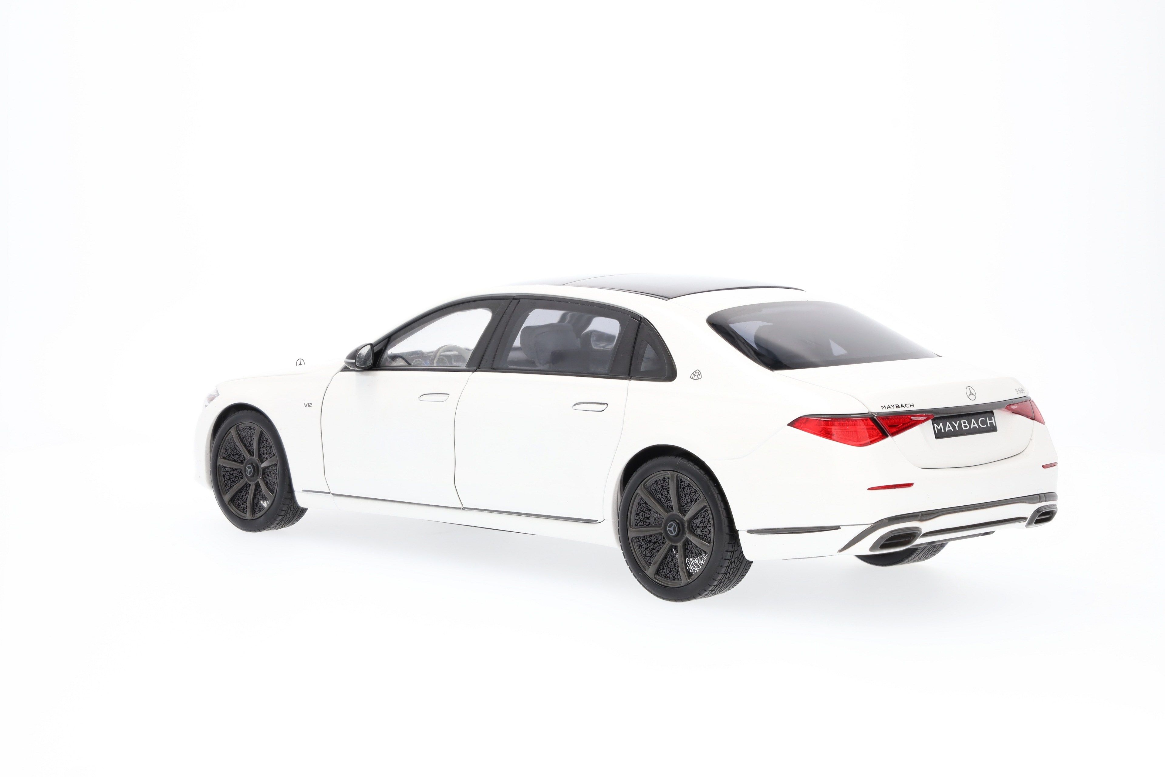 Mercedes-Maybach S 680 4MATIC, Night Series, X223 - G MANUFAKTUR bílá opalith magno, Norev, 1:18