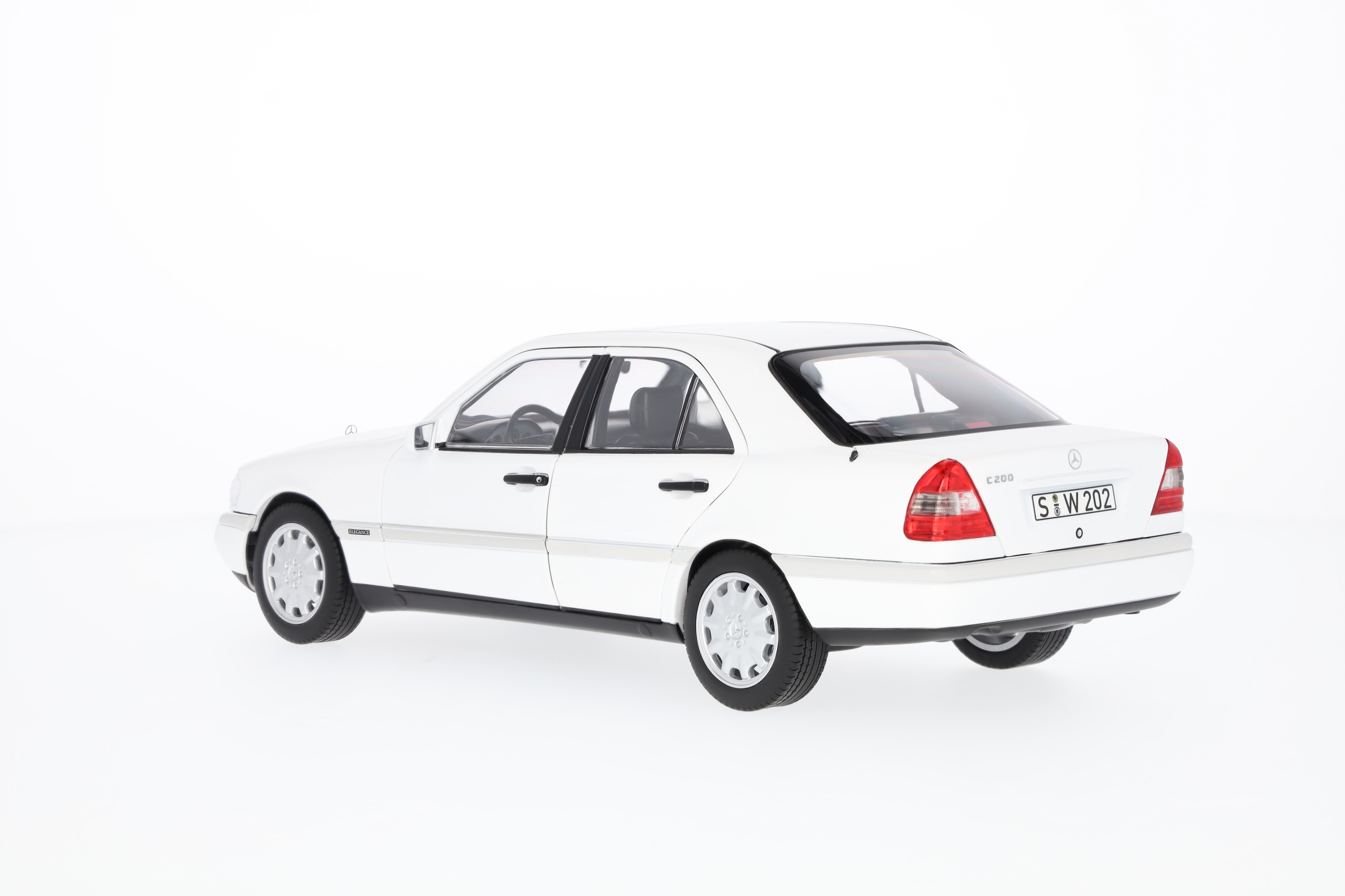 C 200 Sedan W 202 (1993-1996) - bílá polar, Norev, 1:18
