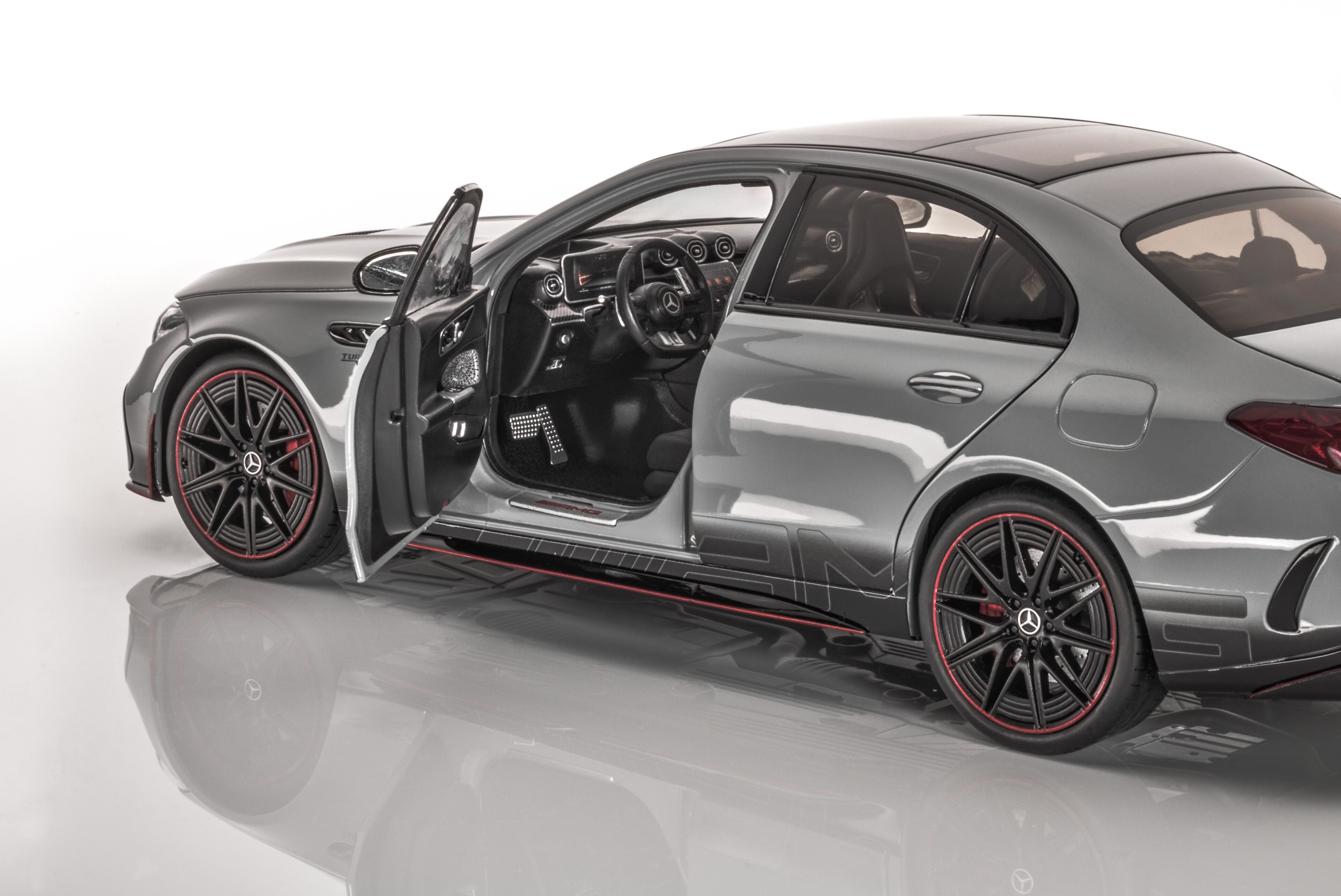 Mercedes-AMG C 63, W206 - MANUFAKTUR šedá alphin uni, NZG, 1:18
