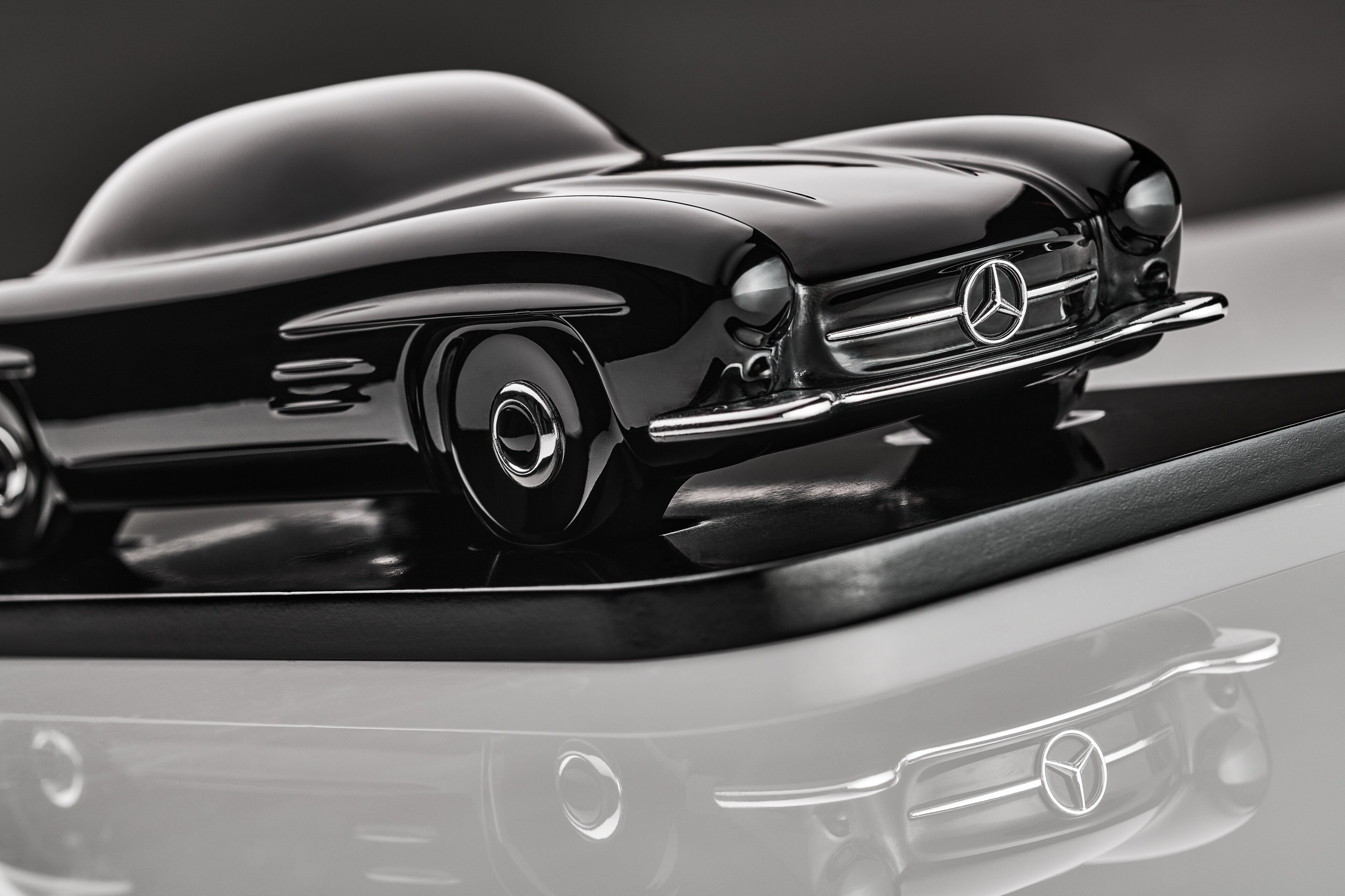 Plastika 300 SL Coupé W 198 II (1957–1963) - černá, Minichamps, 1:18
