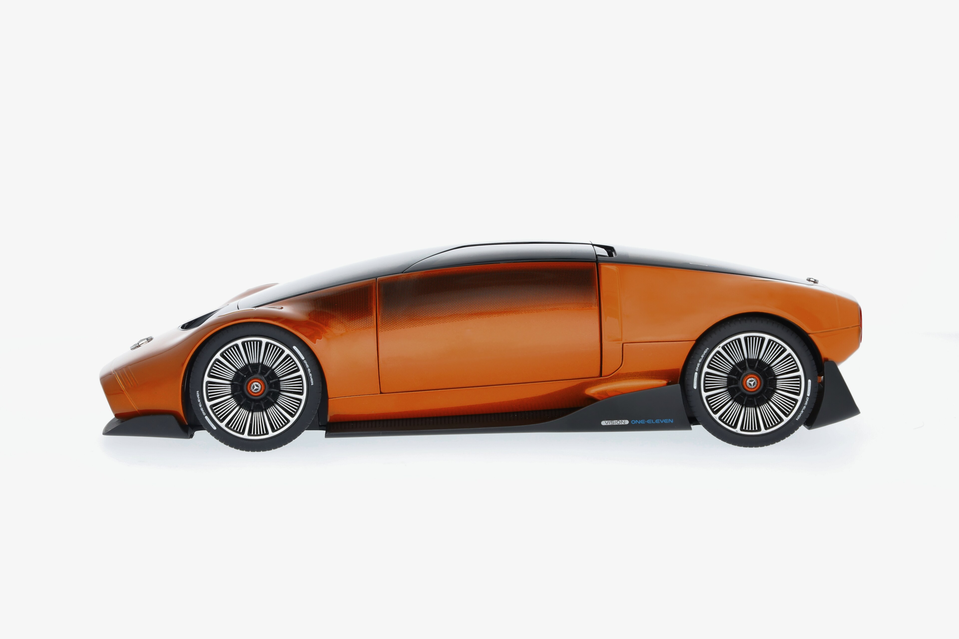 Vision One-Eleven, Předváděcí vůz - oranžová, NZG, 1:18