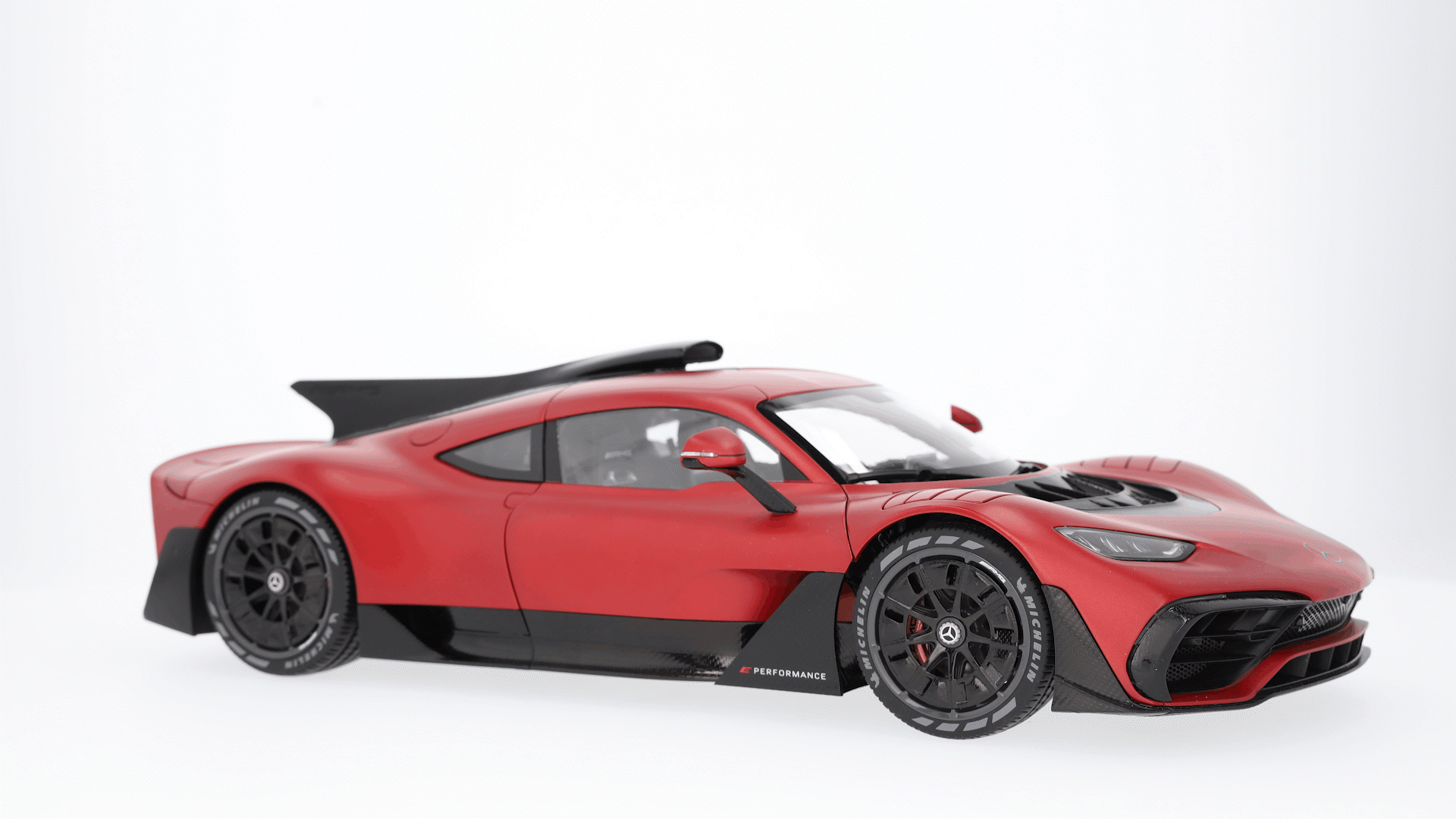 Mercedes-AMG ONE, C298 - designo červená Patagonia magno, NZG, 1:12