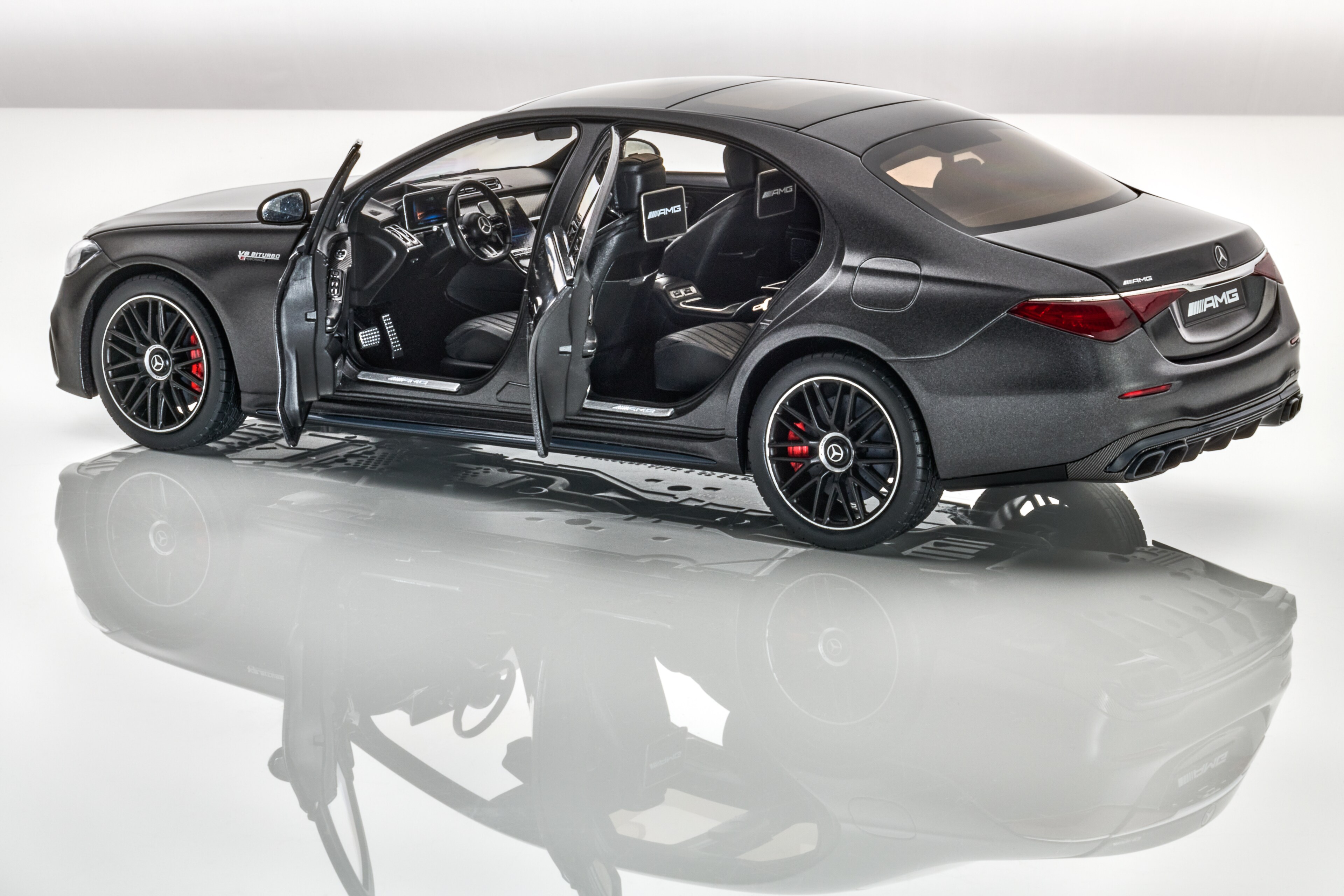 Mercedes-AMG S 63, E PERFORMANCE, V223 - MANUFAKTUR šedá graphite magno, NZG, 1:18