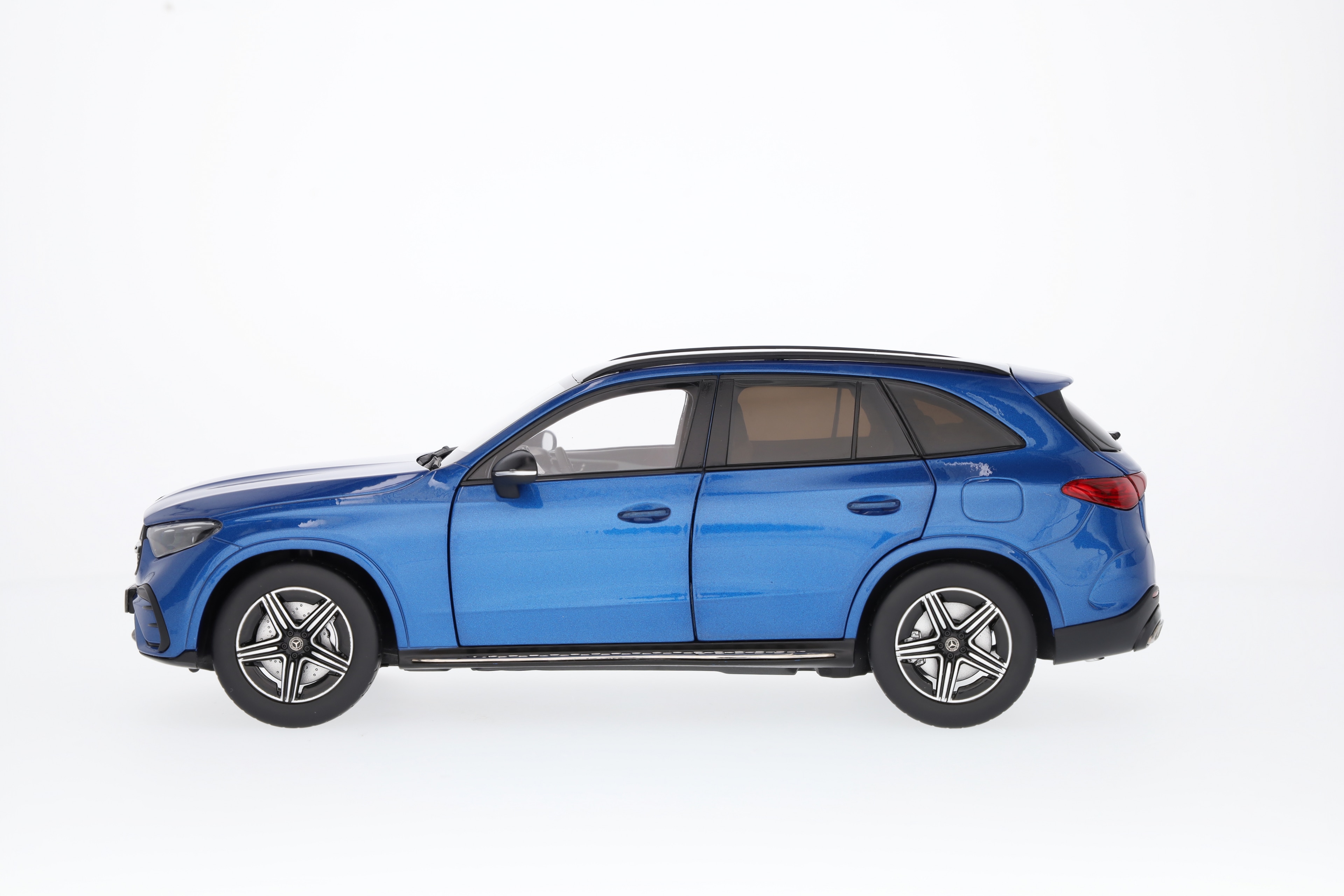 GLC, AMG Line, X254 - modrá spectral, iScale, 1:18