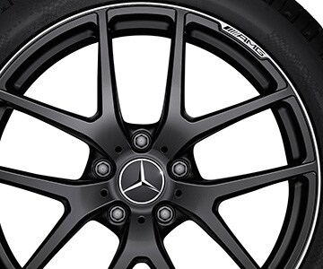 Kované kolo AMG v provedení s 5 dvojitými paprsky, 53,3 cm (21 palců), Okraj ráfku leštěný - 10 J x 21 ET 45, černá matná, Okraj ráfku leštěný
