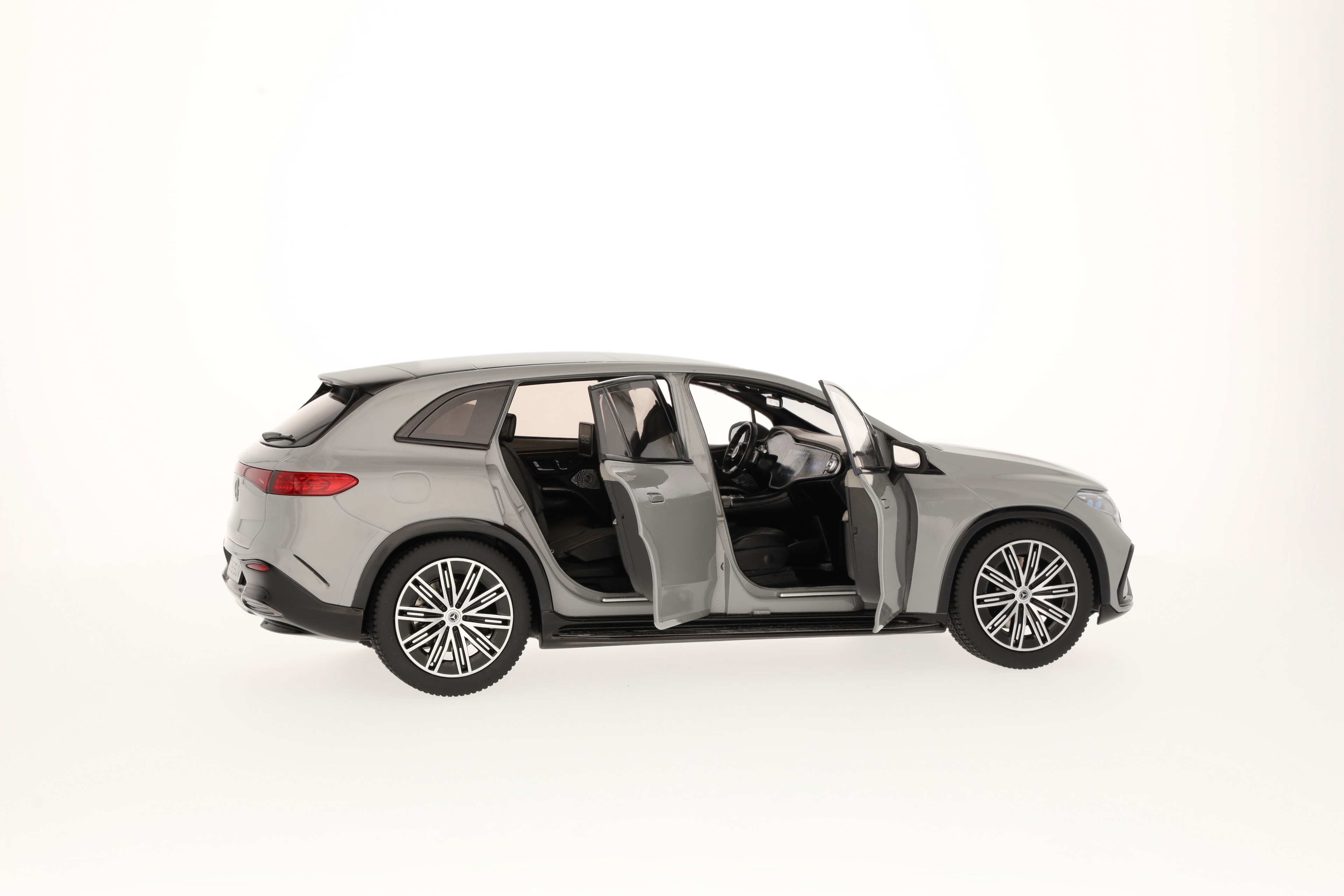 EQS SUV, AMG Line, X296 - MANUFAKTUR šedá alphin uni, NZG, 1:18