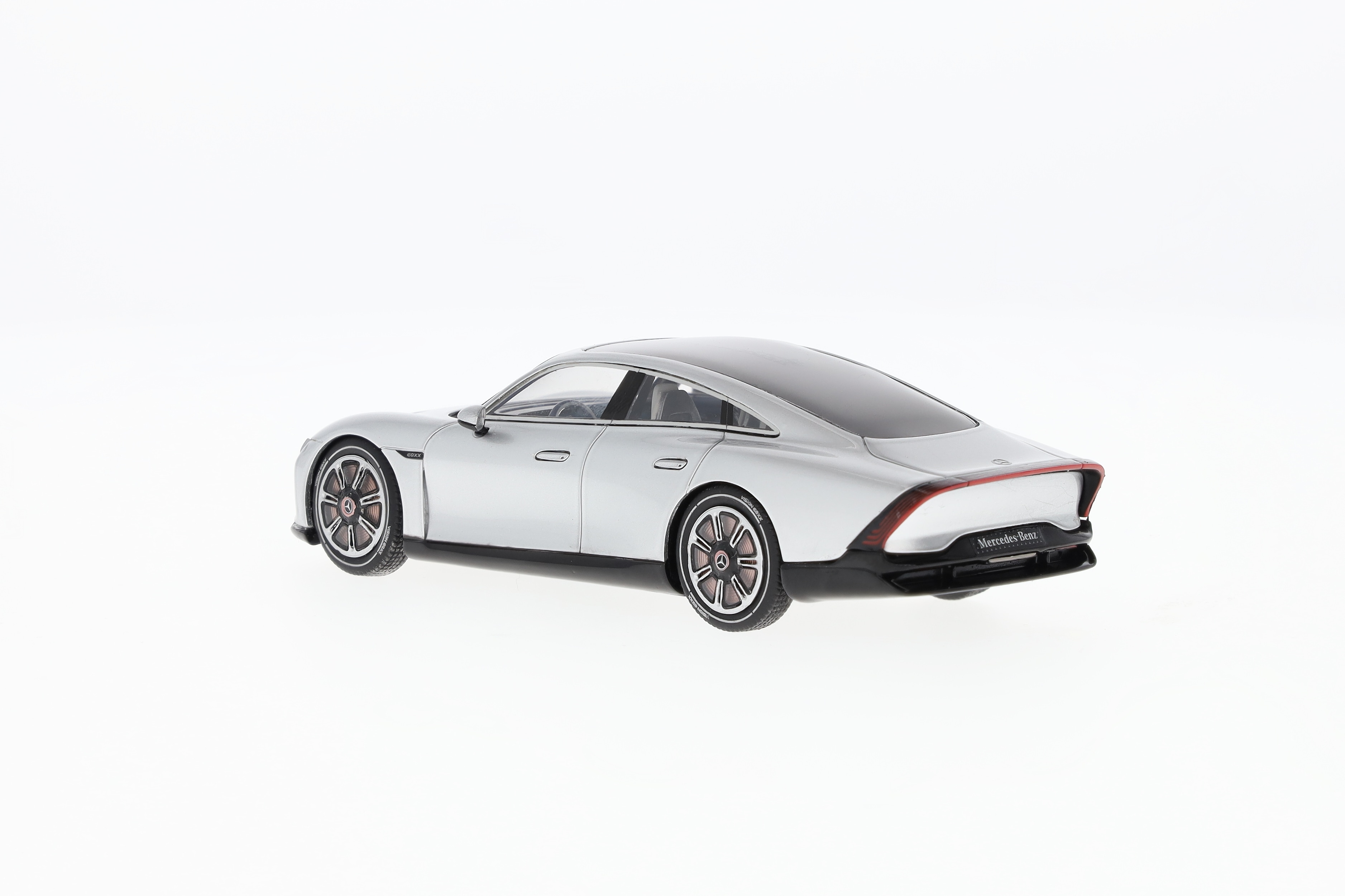 Vision EQXX, Předváděcí vůz - stříbrný alubeam, AutoCult, 1:43