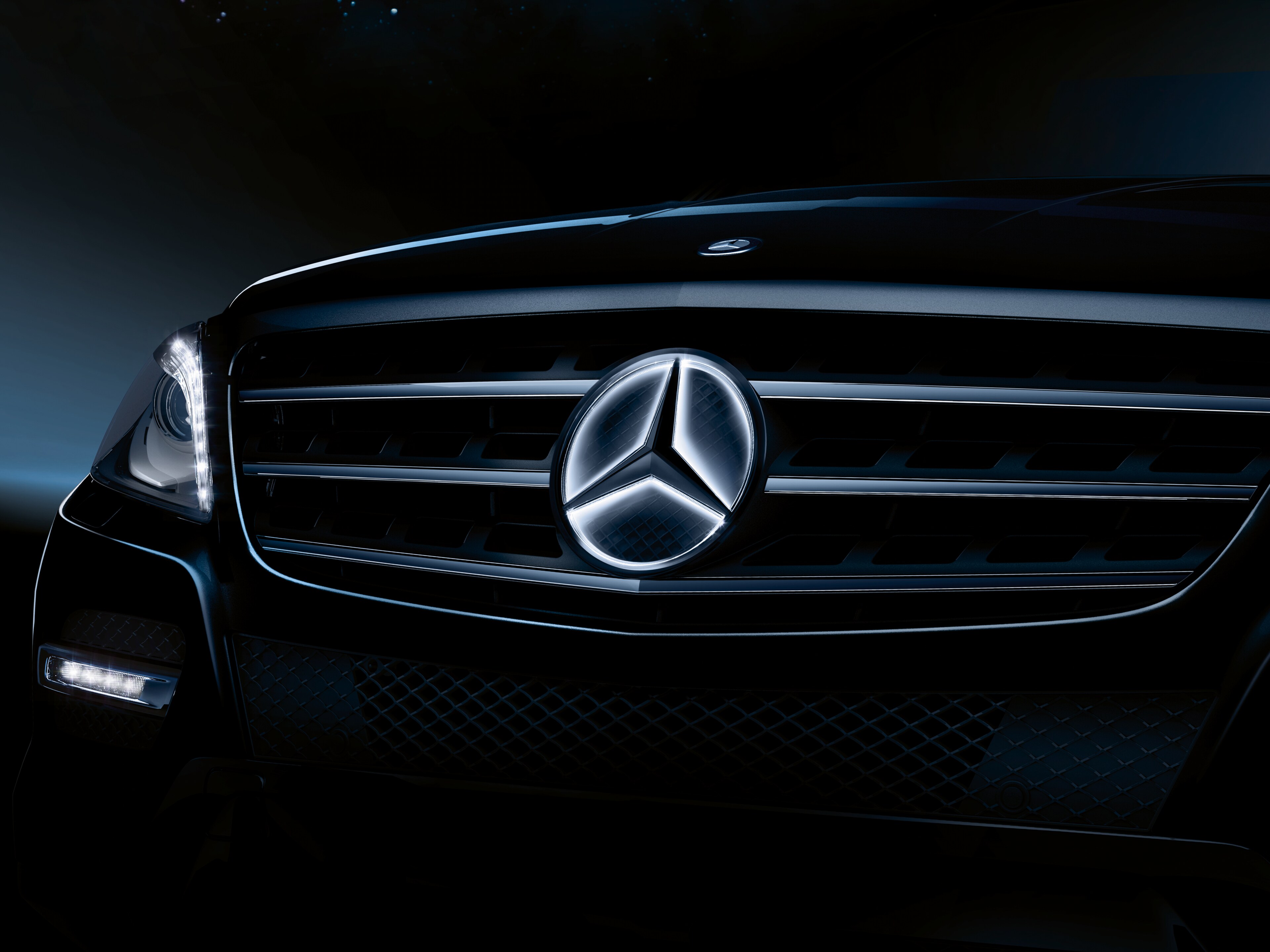 Osvětlená hvězda Mercedes, Ozdobný díl - Chrom, chrom