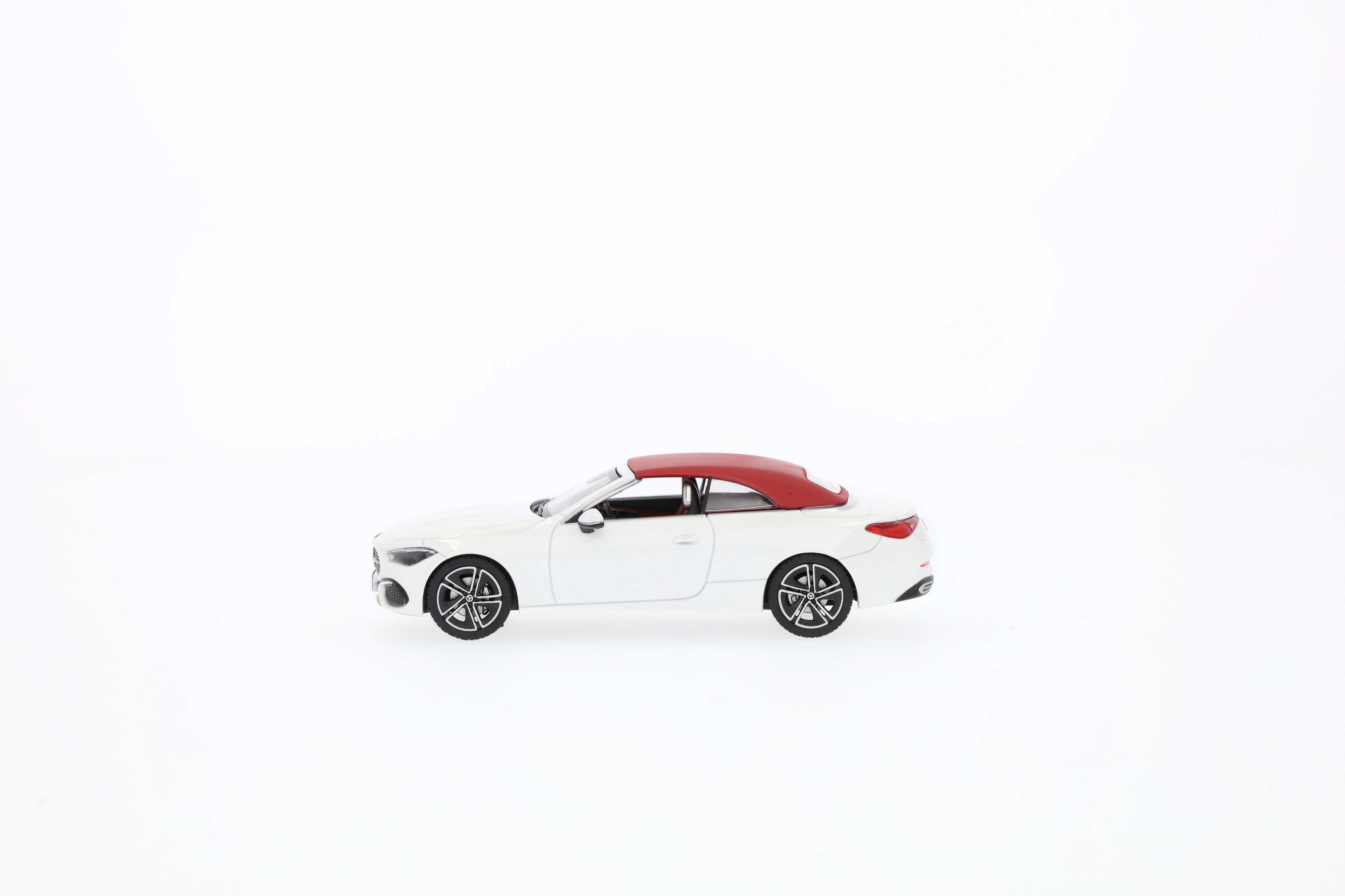 CLE Kabriolet, AVANTGARDE, A236 - MANUFAKTUR bílá opalith bright, Norev, 1:43