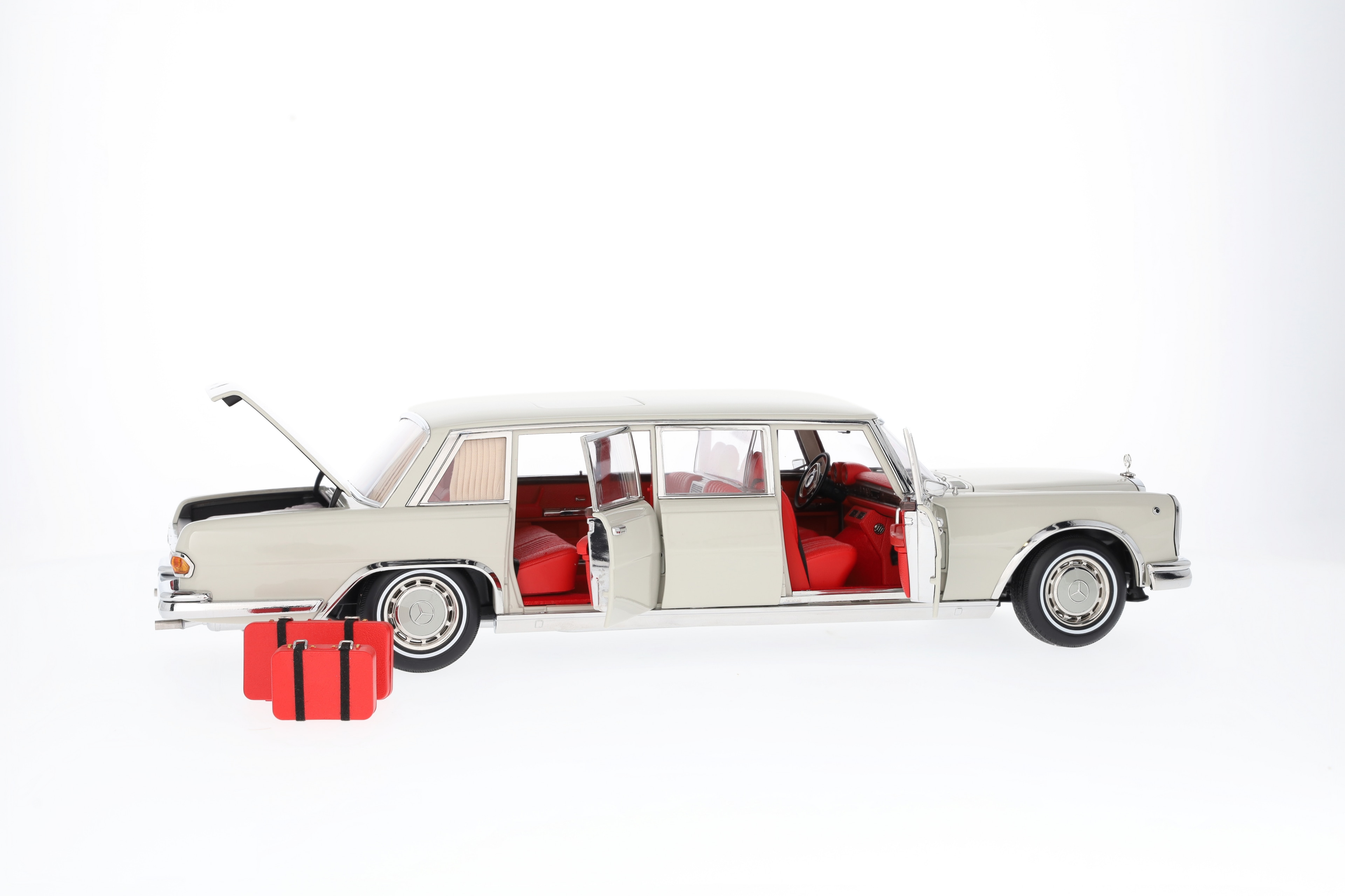 600 Pullmann W 100 (1963-1981) - bílošedá, NZG, 1:18