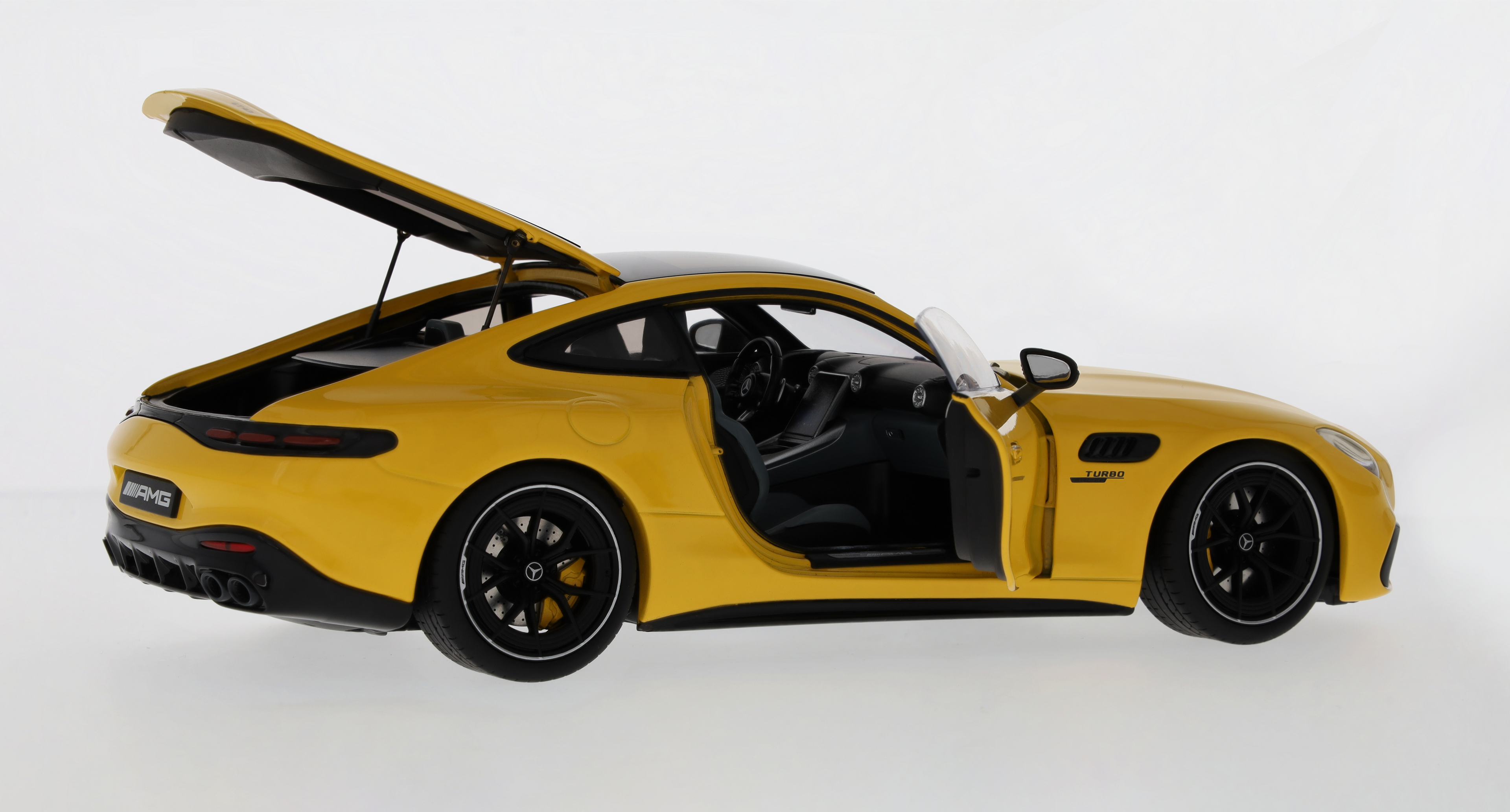 Mercedes-AMG GT 43 - žlutá sun, NZG, 1:18